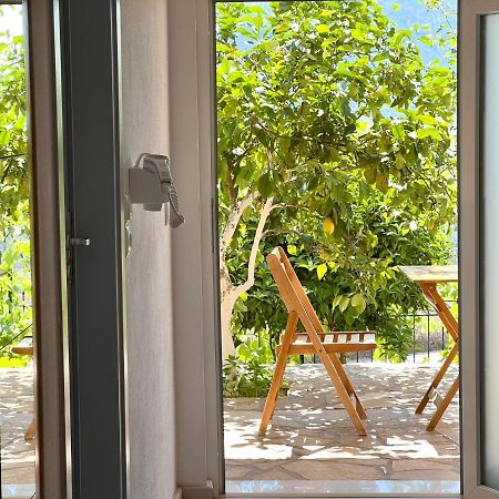 Tzavelitiko Home Himare Eksteriør bilde